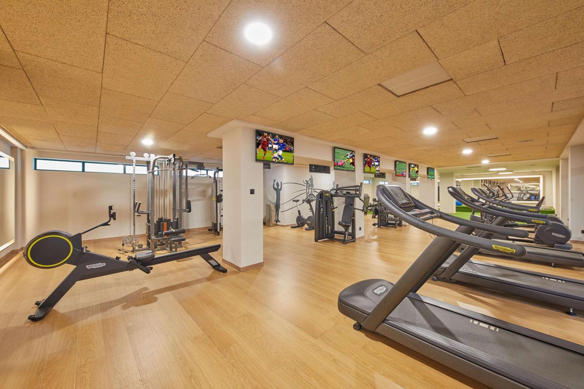 Dreams Lanzarote Playa Dorada Resort & Spa Playa Blanca  Exterior photo The gym at the hotel